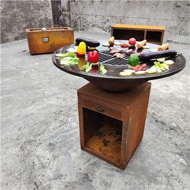 Corten Steel BBQ Grill Kamin