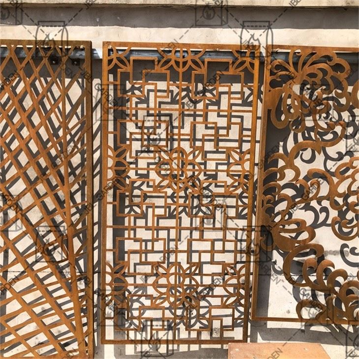 Rusty Steel Panel Screen