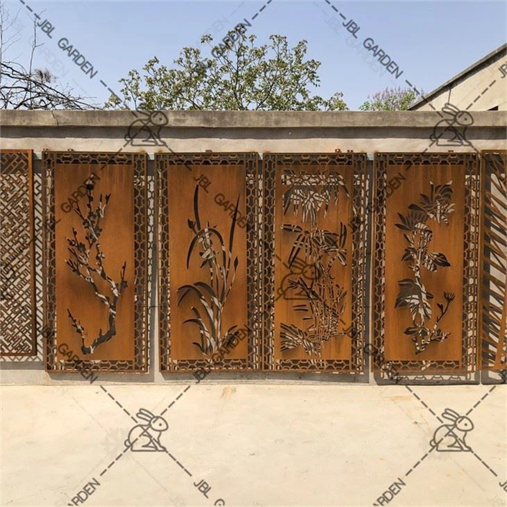 Screen Panels With Chrysanthemum Design