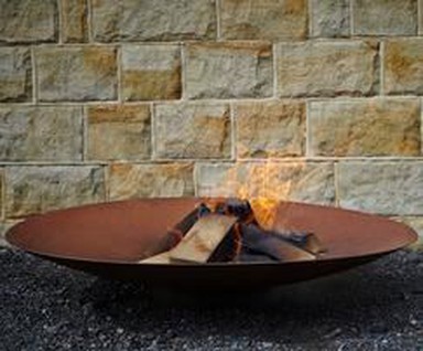 Obilježja patio Fire Bowla