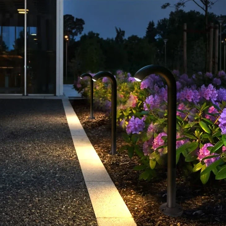 Outdoor Metal Lawn Lamp