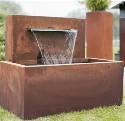 Art Skulptura Metalna fontana